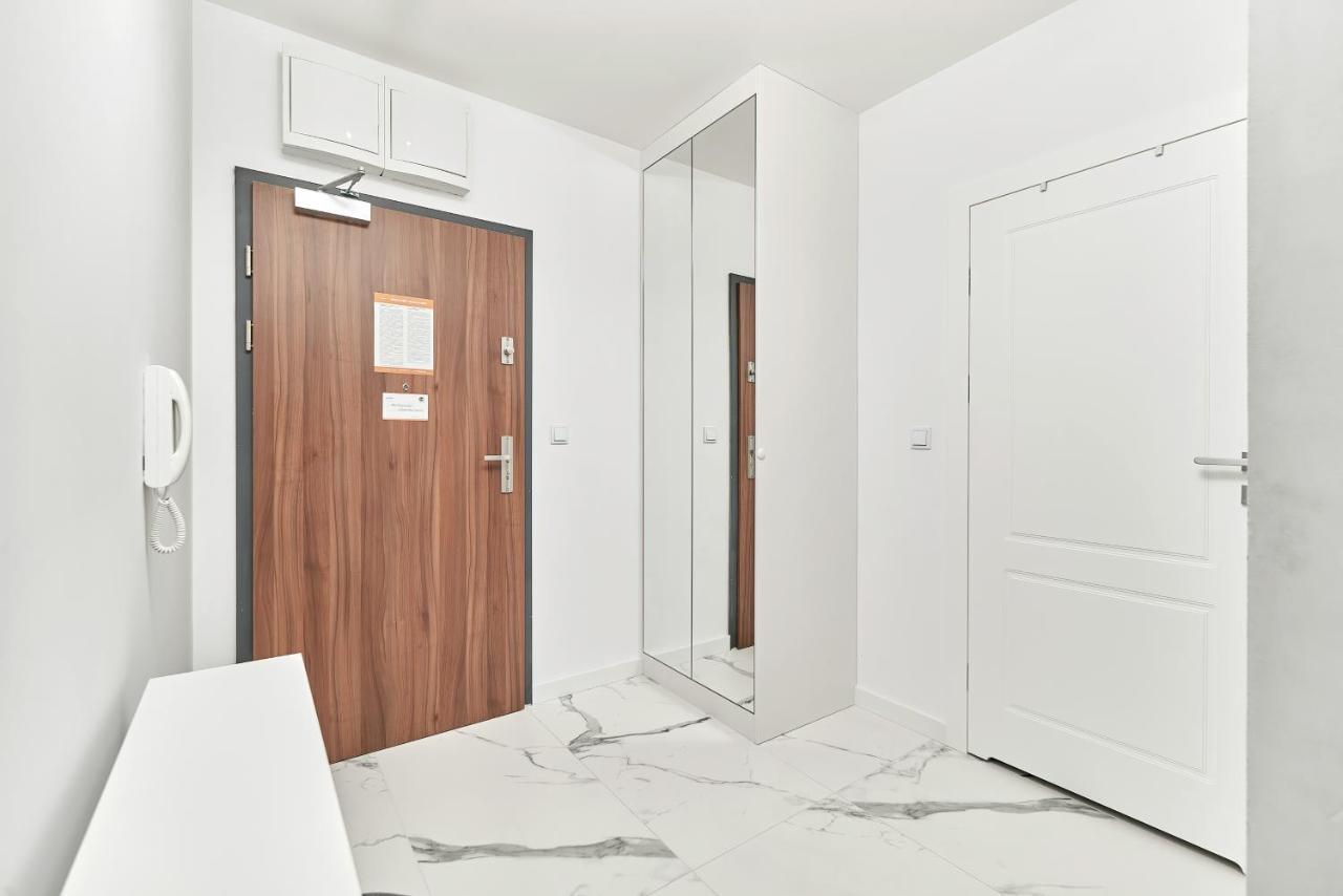 Exclusive Apartments Gwiazdzista With Free Garage Wroclaw By Noclegi Renters Breslávia Exterior foto