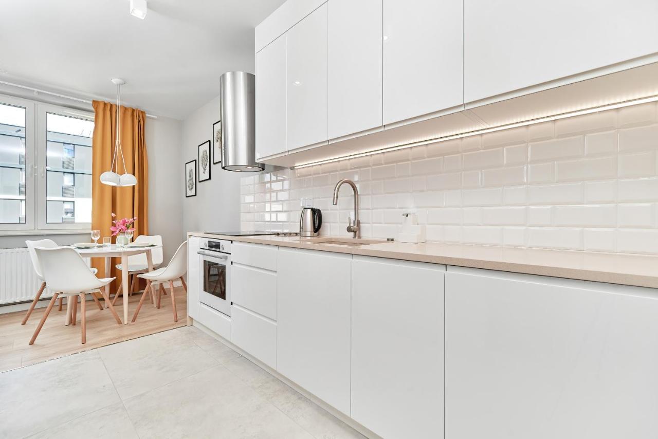Exclusive Apartments Gwiazdzista With Free Garage Wroclaw By Noclegi Renters Breslávia Exterior foto